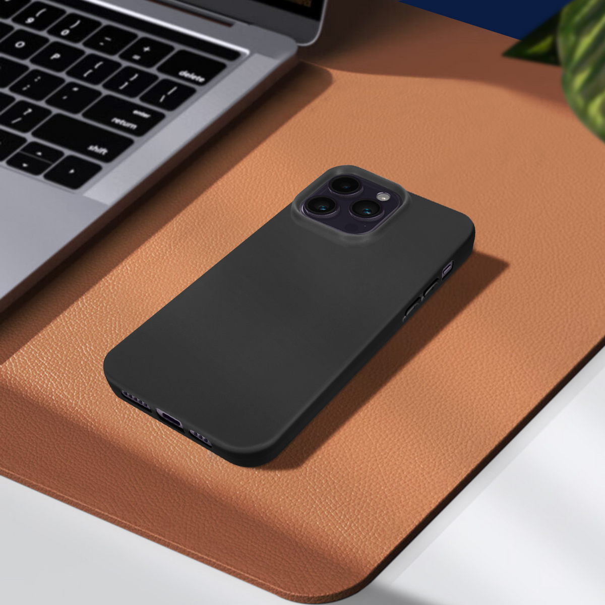 Capa iPhone 14 Pro Silicone Preto