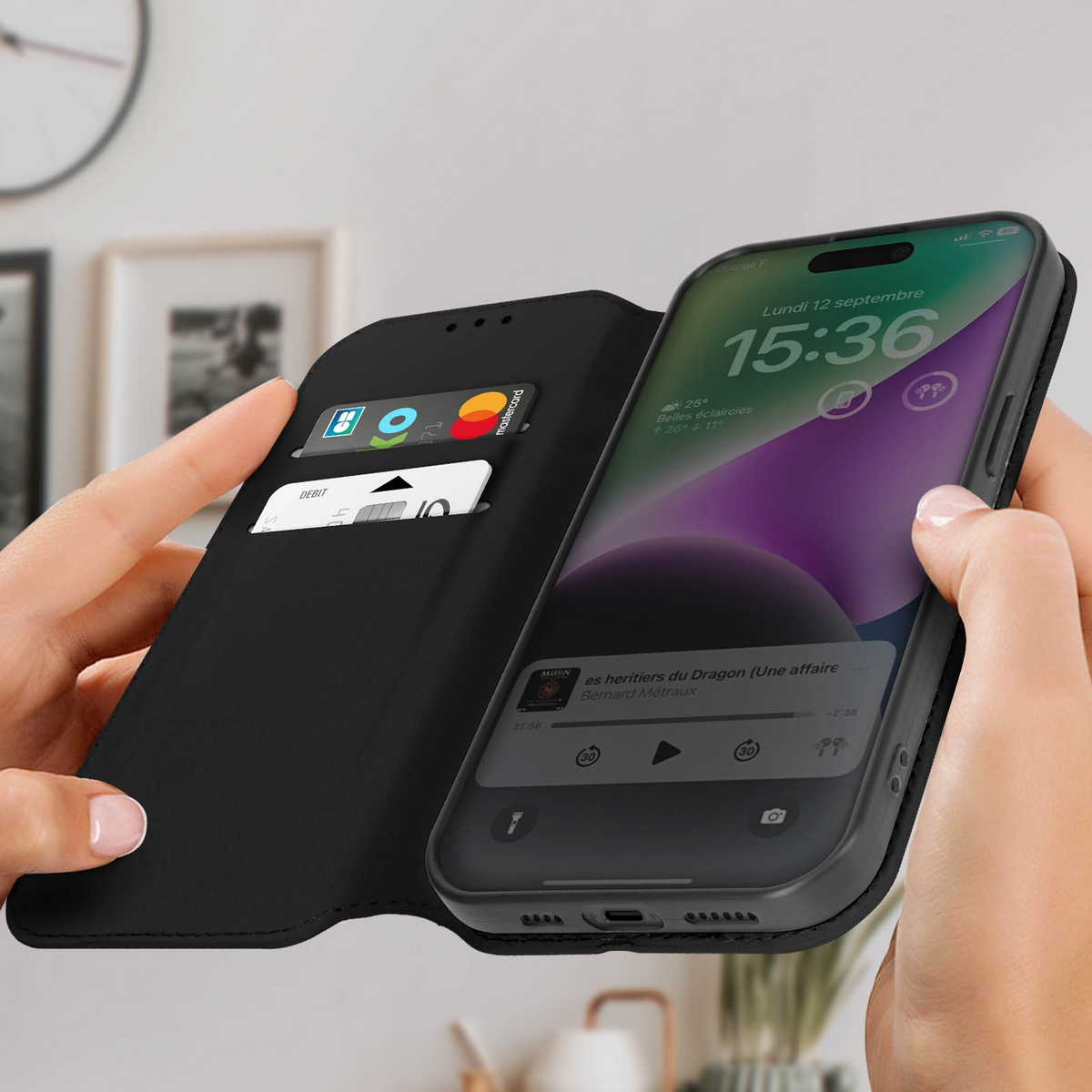 Capa iPhone 15 Pro Max Flipcover Preta